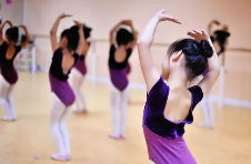舞蹈培训APPApp开发如何打造一个互联网的教学平台？
